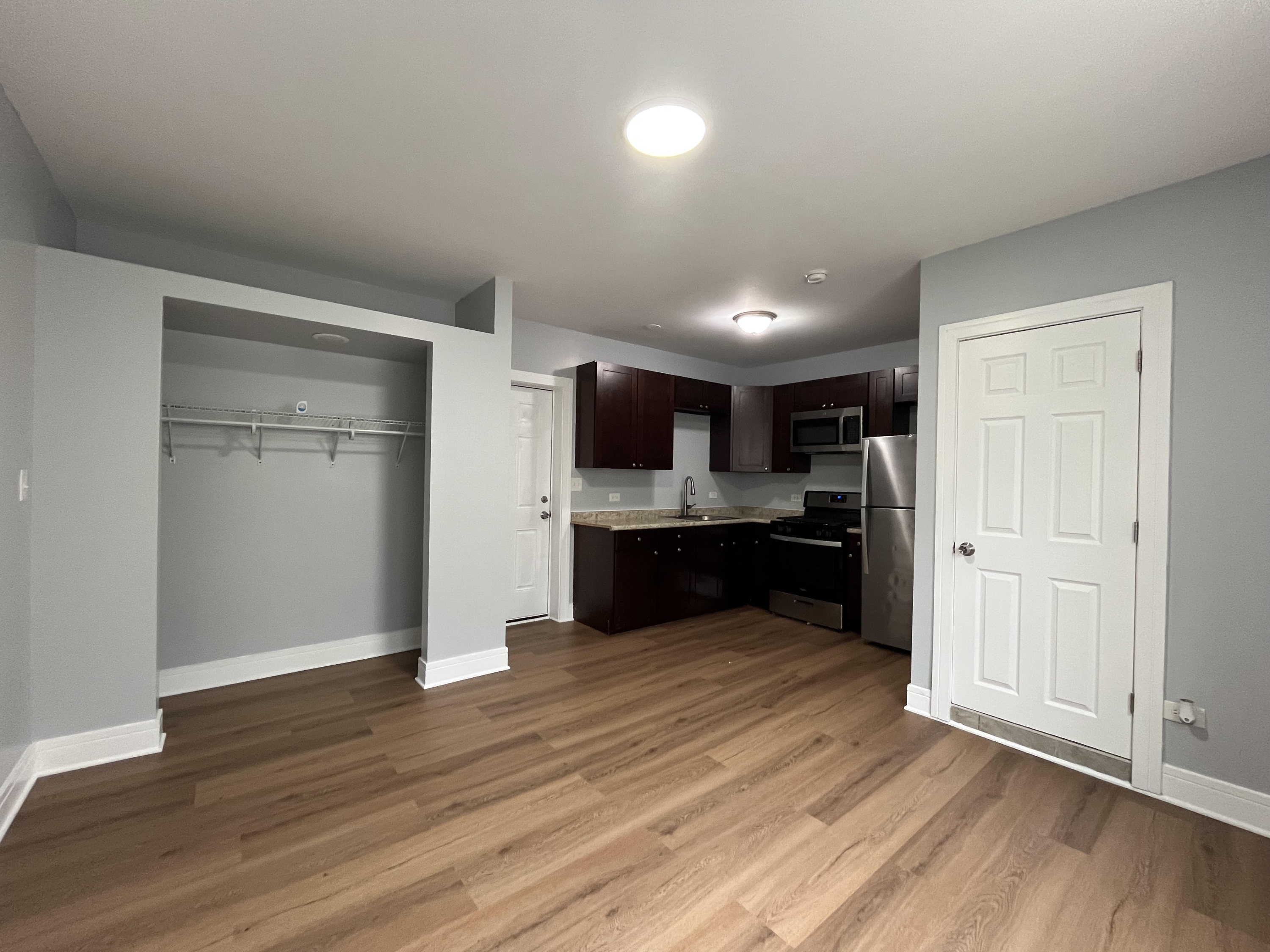 4342 West Washington Boulevard - 107