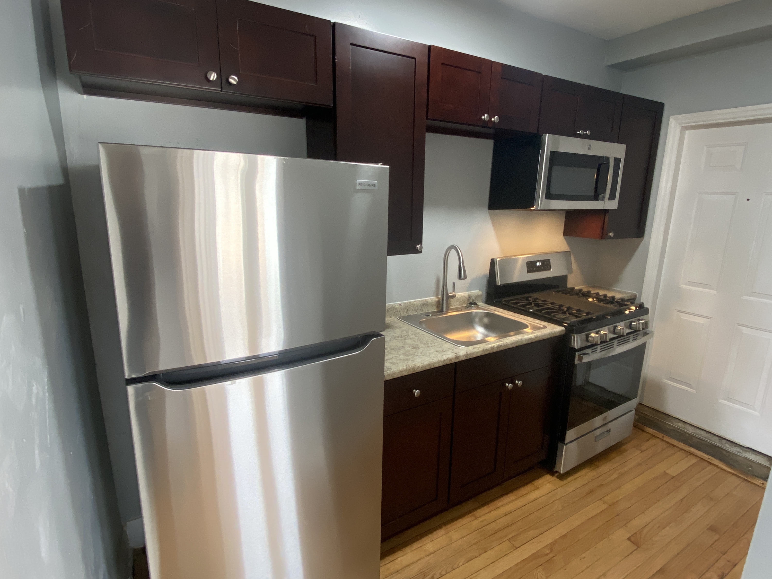 3432 West Franklin Boulevard - 3B