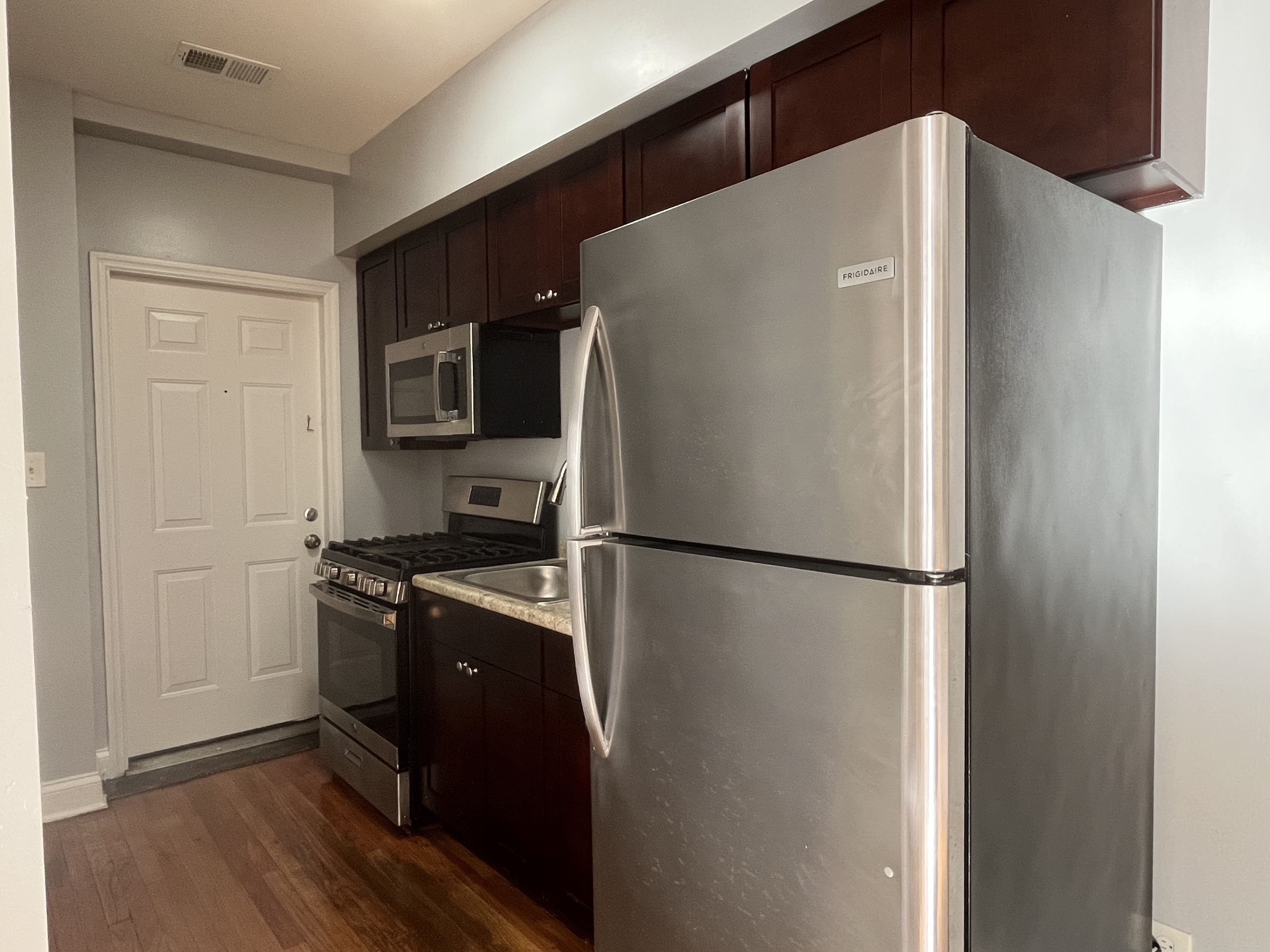 3434 West Franklin Boulevard - 2C